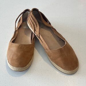 UGG Women's Tippie Espadrille Flats Chestnut Suede Size 10